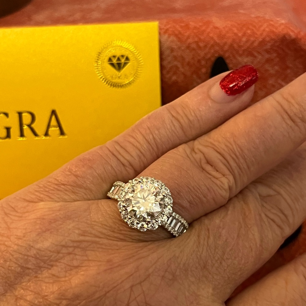Dazzling Moissanite 5ctw Center Ring 2ctw Accents Sz 9 14kWG